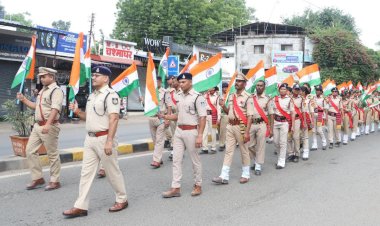 आज जिला पुलिस बल छिंदवाड़ा द्वारा निकाली गई तिरंगा यात्रा