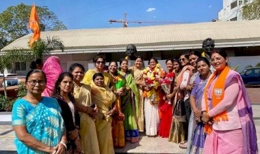 नवनिर्वाचित राज्यसभा सदस्यों से मिलीं गरिमा प्रतीक दामोदर, निर्विरोध चुने गए माया नरोलिया एवं बंशीलाल गुर्जर को दी बधाई