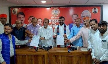 भाजपा जिलाध्यक्ष शेषराव यादव ने सांसद बंटी विवेक साहू एवं वरिष्ठ नेतृत्व को दिलाई सक्रिय सदस्यता