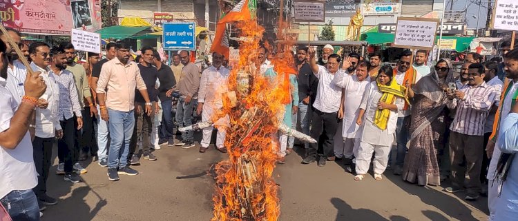 छिंदवाड़ा भाजपा ने किया ममता बैनर्जी का पुतला दहन-पश्चिम बंगाल की तृणमूल कांग्रेस सरकार को तत्काल बर्खास्त करने की मांग की